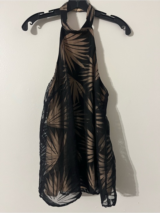 Finders Keepers Tops - NWT Finders Keepers Heirloom Palm Print Halter Top Sz M
